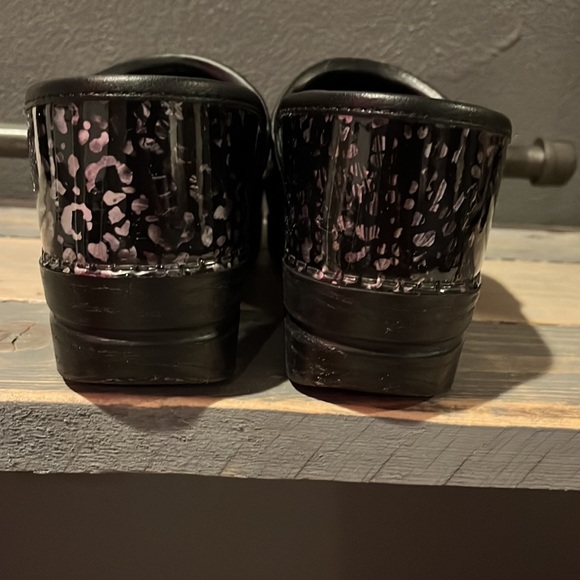 🔥 DANSKO | Patent Cheetah print clogs size 39 - Picture 6 of 8